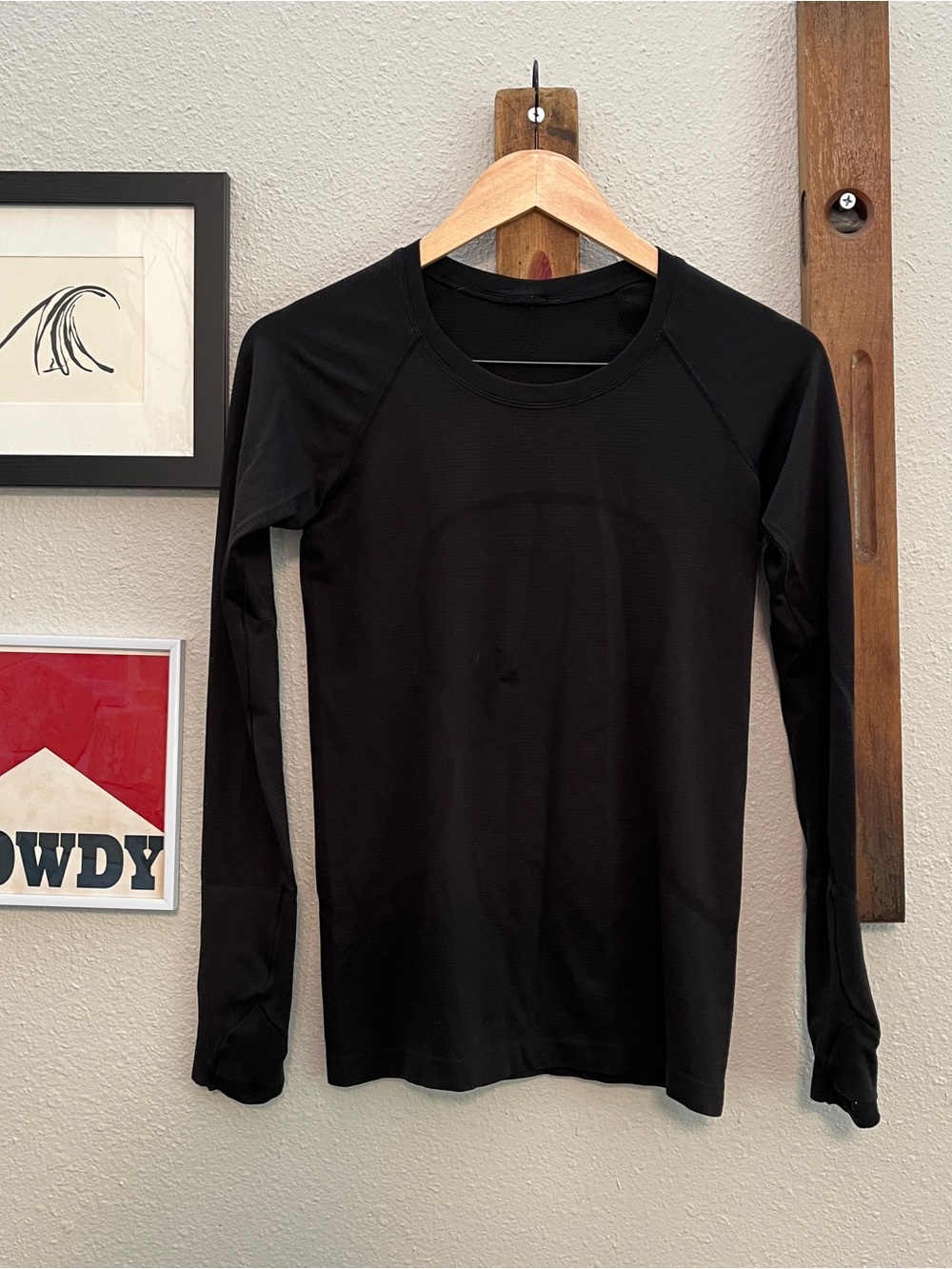 $78 Lululemon Swiftly Tech Long Sleeve Top in Black Size 6
